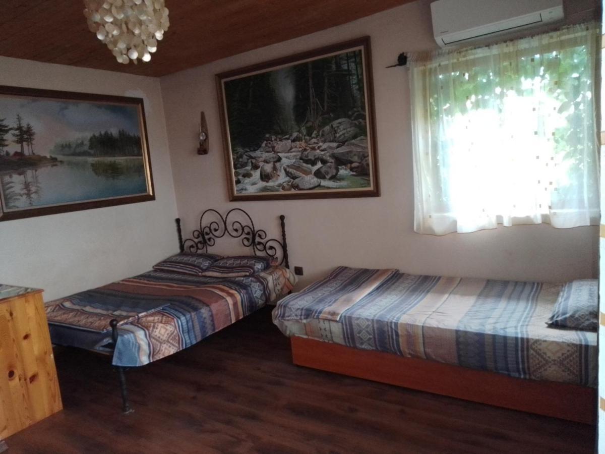 Guest House Amazonia Varna Buitenkant foto