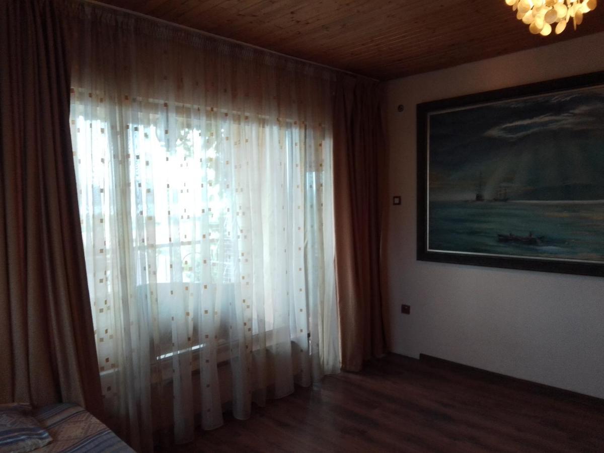Guest House Amazonia Varna Buitenkant foto