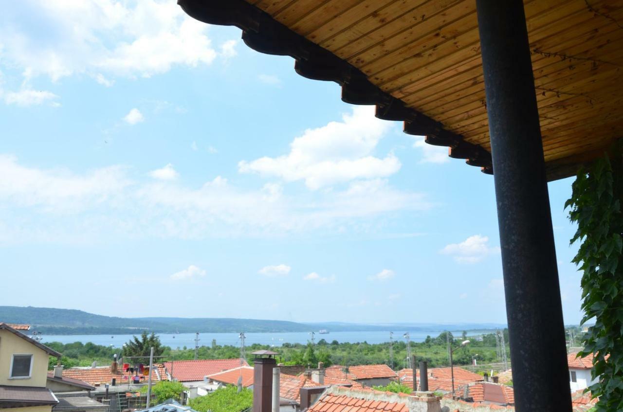Guest House Amazonia Varna Buitenkant foto
